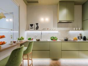Penthouse in Lucca with Roman Theater Views
