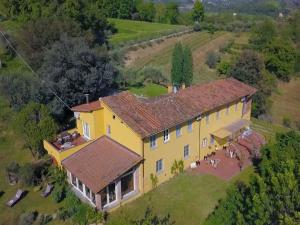 Villa in Tuscany with Pool and Spa