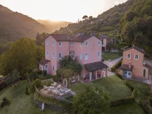 10 bedroom luxury villa in Lucca