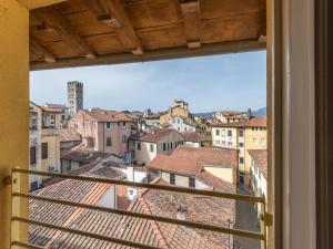 Renaissance Rooftop Retreat in Lucca