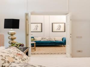 Apartment in Lucca with Private Garden Pool