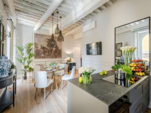 Apartment in Lucca near Historic Landmarks