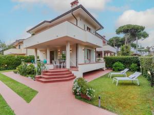 Villa in Marina near the Beach