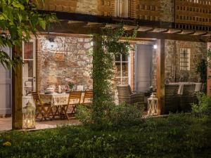 Farmhouse in Tuscany with Pool near Lucca