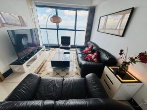 Grand Riviera Suites 1310 Padre Faura Street corner Roxas Boulevard, Ermita, Manila, 1000, Philippines
