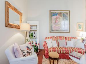 Apartment in Lucca with Private Garden