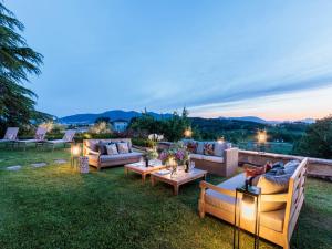10 Bedrooms Villa in Lucca with pool