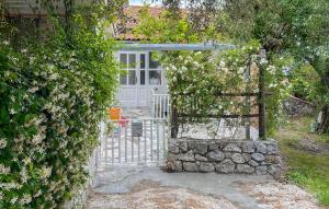 2 Bedroom Gorgeous Apartment In Scario