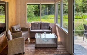 Lovely Home In Bording With Kitchen