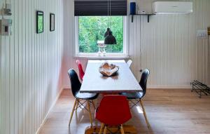 Lovely Home In Bording With Kitchen