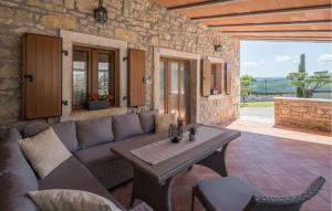 Four-Bedroom Apartment In Nova Vas