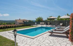 Four-Bedroom Apartment In Nova Vas