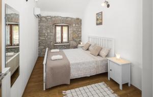 Four-Bedroom Apartment In Nova Vas