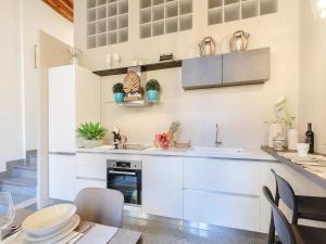 Apartment in Piazza San Michele