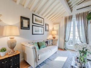 Penthouse in Lucca near Botanical Garden