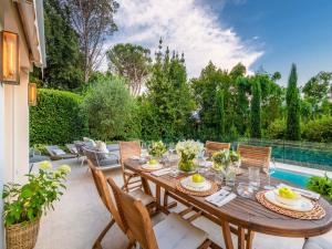 Villa con 6 Camere da Letto