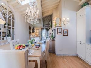 Penthouse in Lucca near Botanical Garden