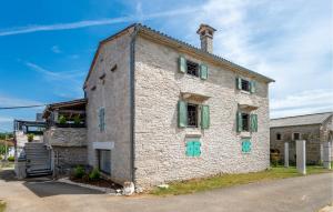 Nice Home In Pazin With Wifi