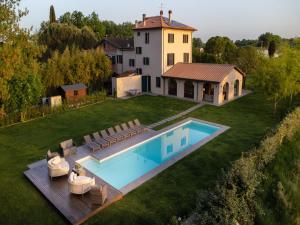 Villa in Tuscany near Pisa with Pool