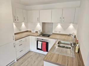Creative Quarter Living 1BR Flat at Paintworks