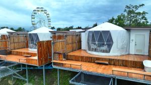 สกายวอล์ค แคมป์ปิ้ง โดม