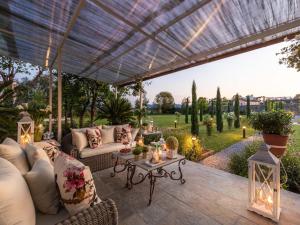 5 Bedrooms Villa with Pool in Lucca
