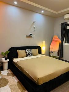 Saigon Healing Home - Black and white Studio - Tân Bình