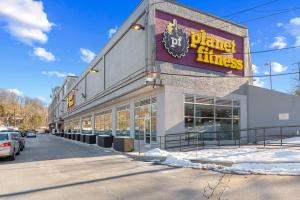 Stylish Capitol Hill retreat with meditation corner, private dining experience