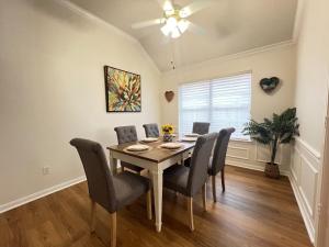 3BR-2 BA Cozy Hub Katy - Close to Cypress