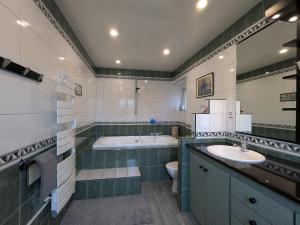 Deux chambres avec entrée indépendante, accès à un jardin - FR-1-589-817