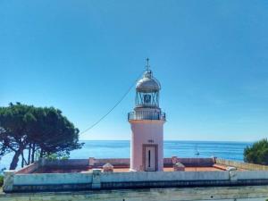 CLAUDIA A. Apartamento playa Roses – terraza y confort - ES-258-153