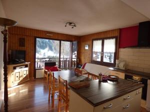 Appartement lumineux 64m², 6 personnes, vue sur montagnes - FR-1-458-230
