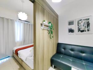 1BR Condotel with Balcony at FAME Residences #FM07-1