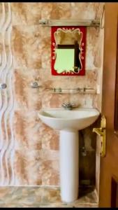 Madame Flexstay Girls Hostel