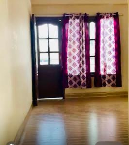 Madame Flexstay Girls Hostel