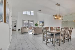 Magic Villa Retreat, walkable to the waterpark