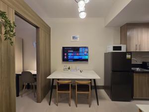 1BR Condotel with Balcony at FAME Residences #FM10-1