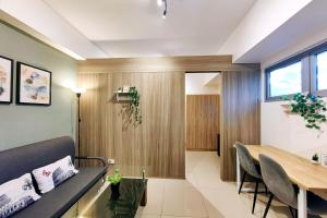 1BR Condotel with Balcony at FAME Residences #FM11-1