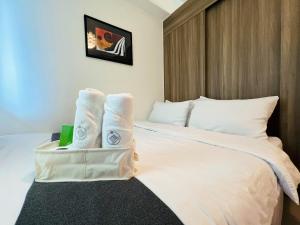 1BR Condotel with Balcony at FAME Residences #FM12-1