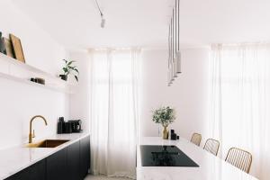 JAMES AT12 - stunning luxury apartment downtown Antwerp