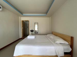 FOUR-G Home Stay & Komodo Tour