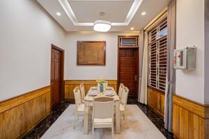 Khải Villa Private Pool 6BR Walk to Han Market and Han River