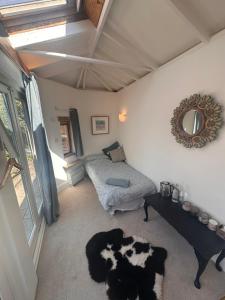 The Dragonfly Guesthouse - SELF CATERED