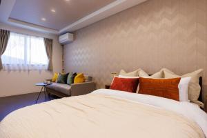 最大15名宿泊可 許田ICから車で15分 広々リビングの北部観光におすすめの施設 VILLA de MUI nago