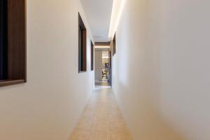 最大15名宿泊可 許田ICから車で15分 広々リビングの北部観光におすすめの施設 VILLA de MUI nago