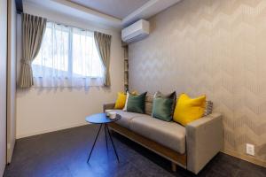 最大15名宿泊可 許田ICから車で15分 広々リビングの北部観光におすすめの施設 VILLA de MUI nago