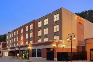 Hampton Inn at Tin Lizzie Gaming Resort
