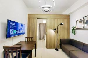 1BR Condotel with Balcony at FAME Residences #FM17-1