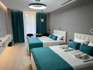 Bamboo Beach Luxury Two Queens