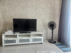 231tr facing golf view 3 rooms